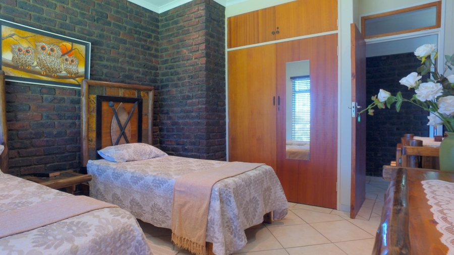4 Bedroom Property for Sale in Safari Gardens North West